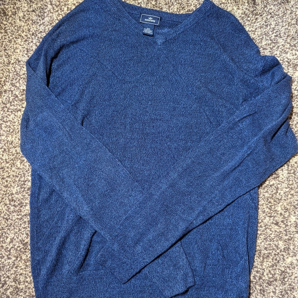 Dockers mens medium blue pullover sweater